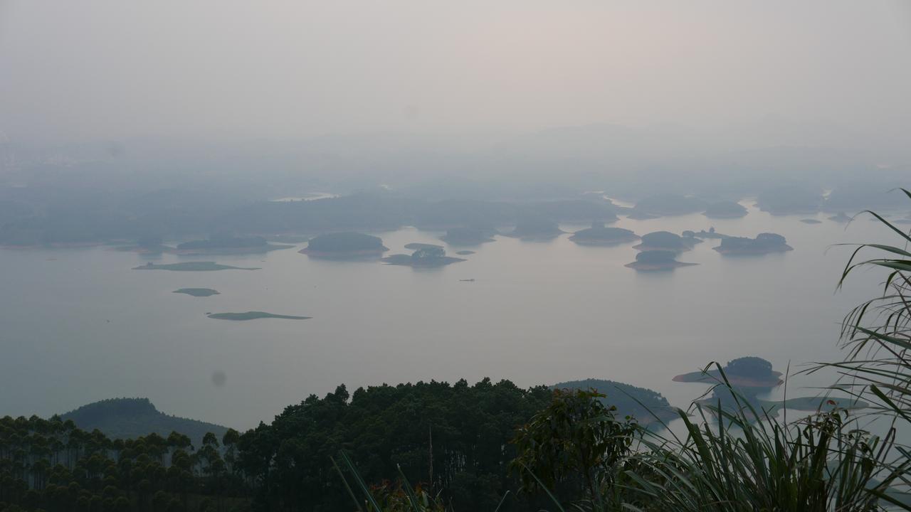 Thac Ba Family Homestay Ho To Buitenkant foto