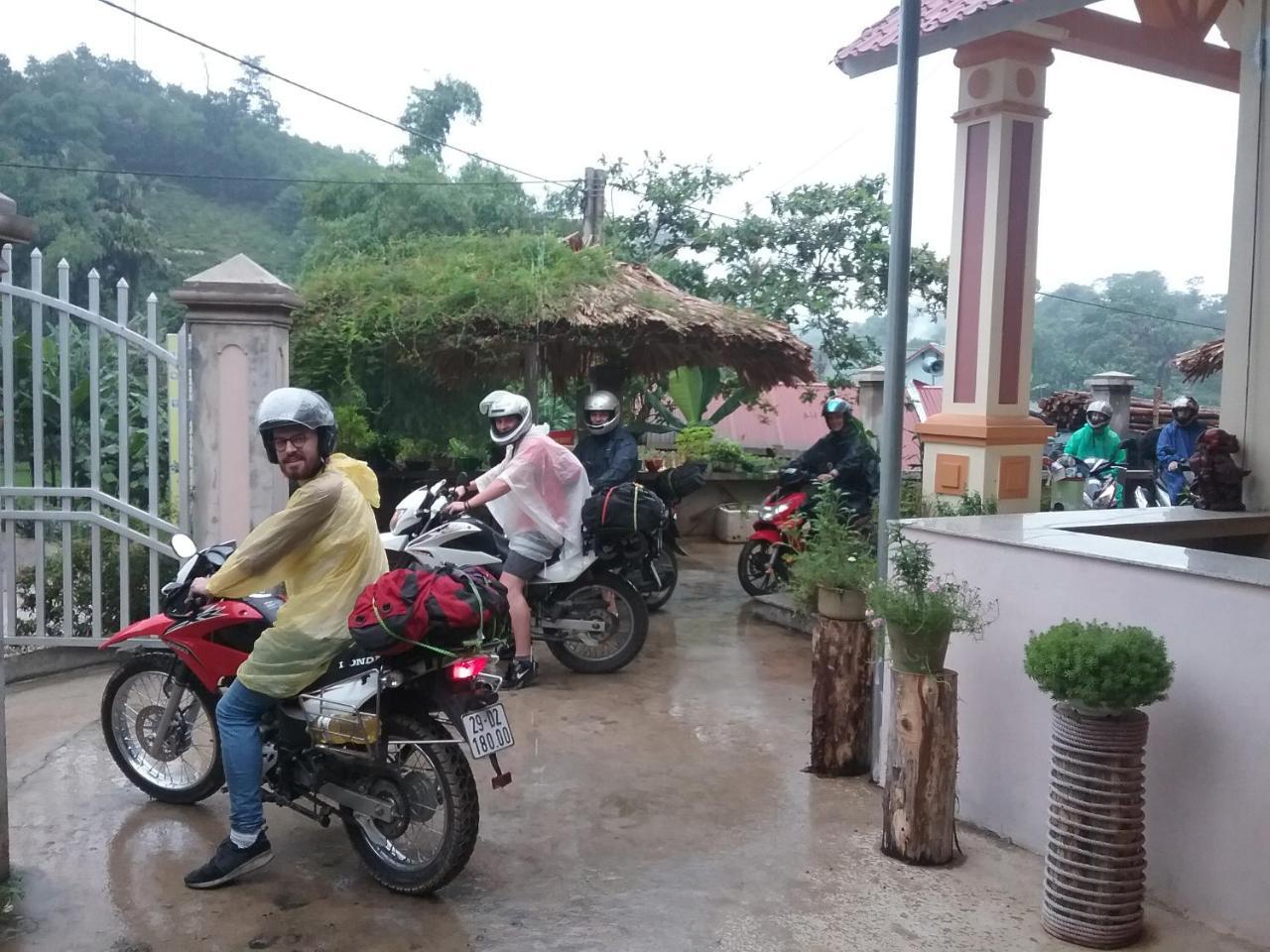 Thac Ba Family Homestay Ho To Buitenkant foto