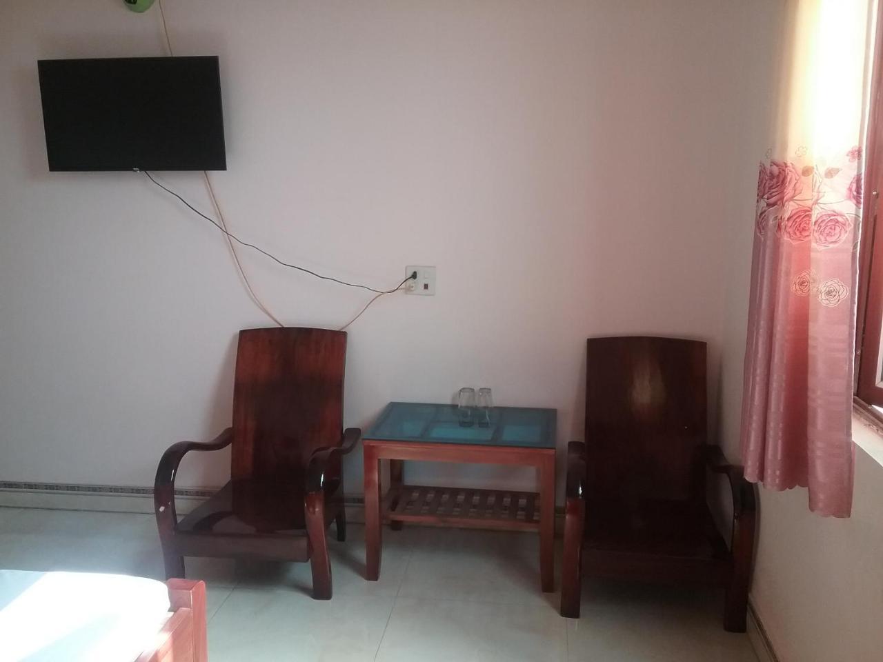 Thac Ba Family Homestay Ho To Buitenkant foto